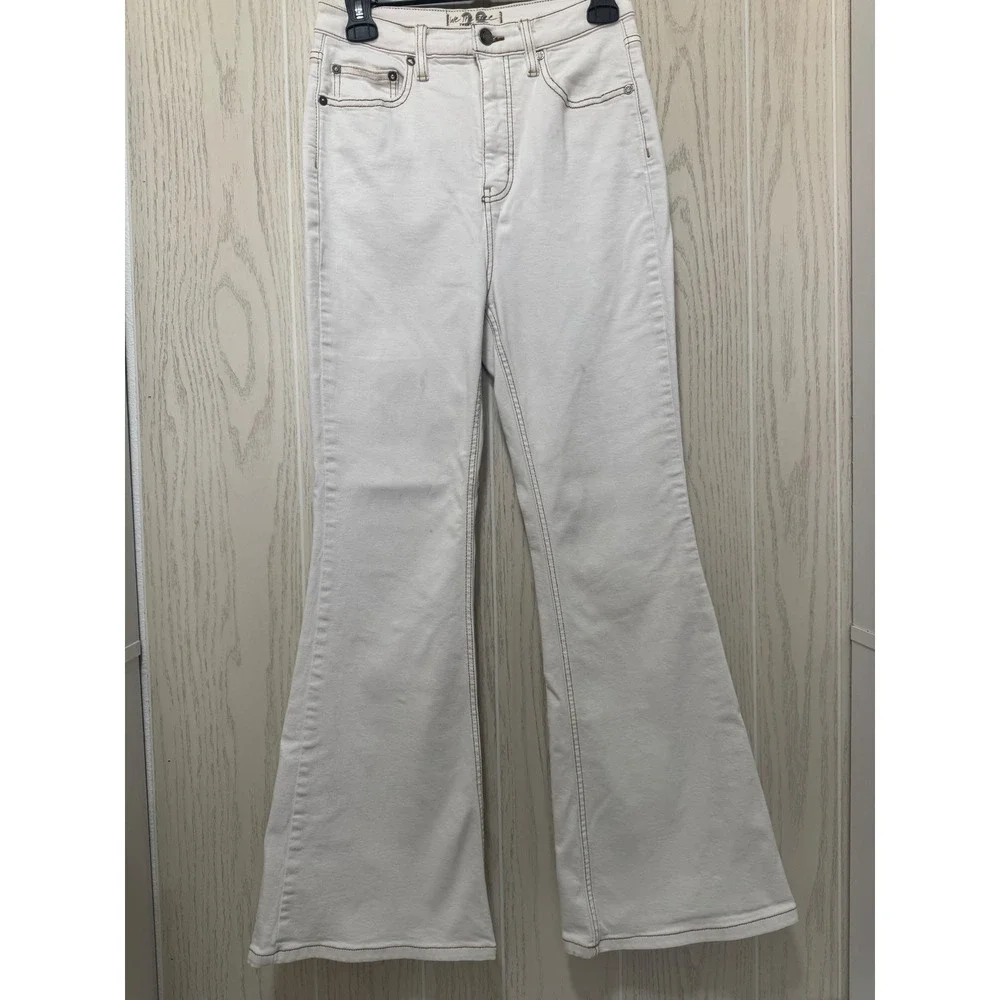 We The Free Free People CRVY High Rise Flare Jeans Cream Off White Size 28
